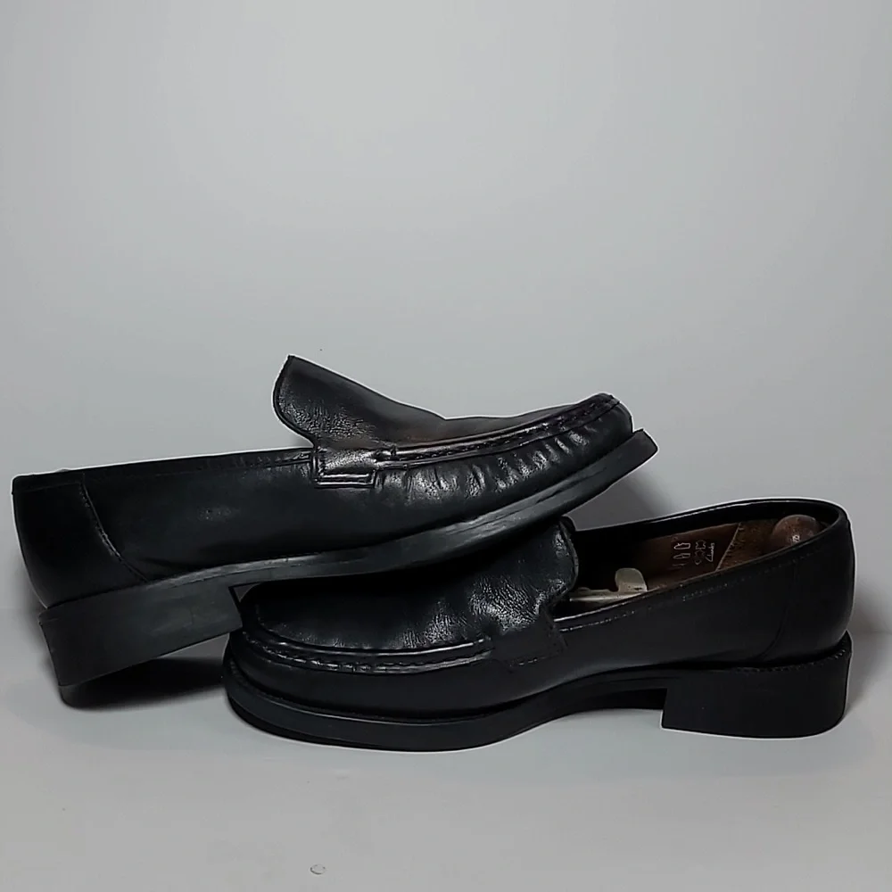 Clarks black loafer 5 mens leather slipon comfy casual office